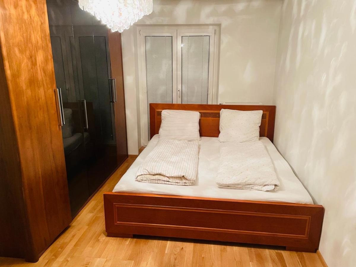 Room In City Center Near U6,U3 And Westbahnhof เวียนนา ภายนอก รูปภาพ